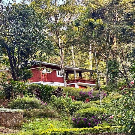 Falling Waters Munnar Kültér fotó