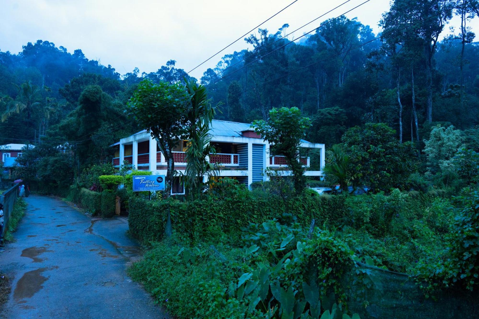 Falling Waters Munnar Kültér fotó